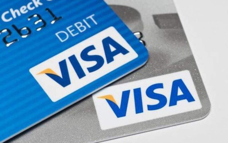 Sự khác biệt nhất giữa thẻ tín dụng và thẻ ghi nợ là gì?