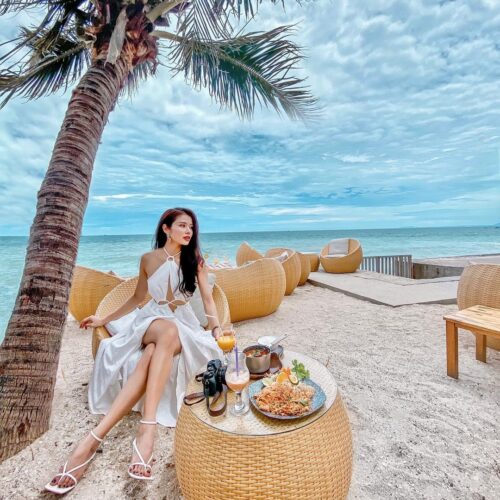 Den voi chameleon beach bar mui ne 12