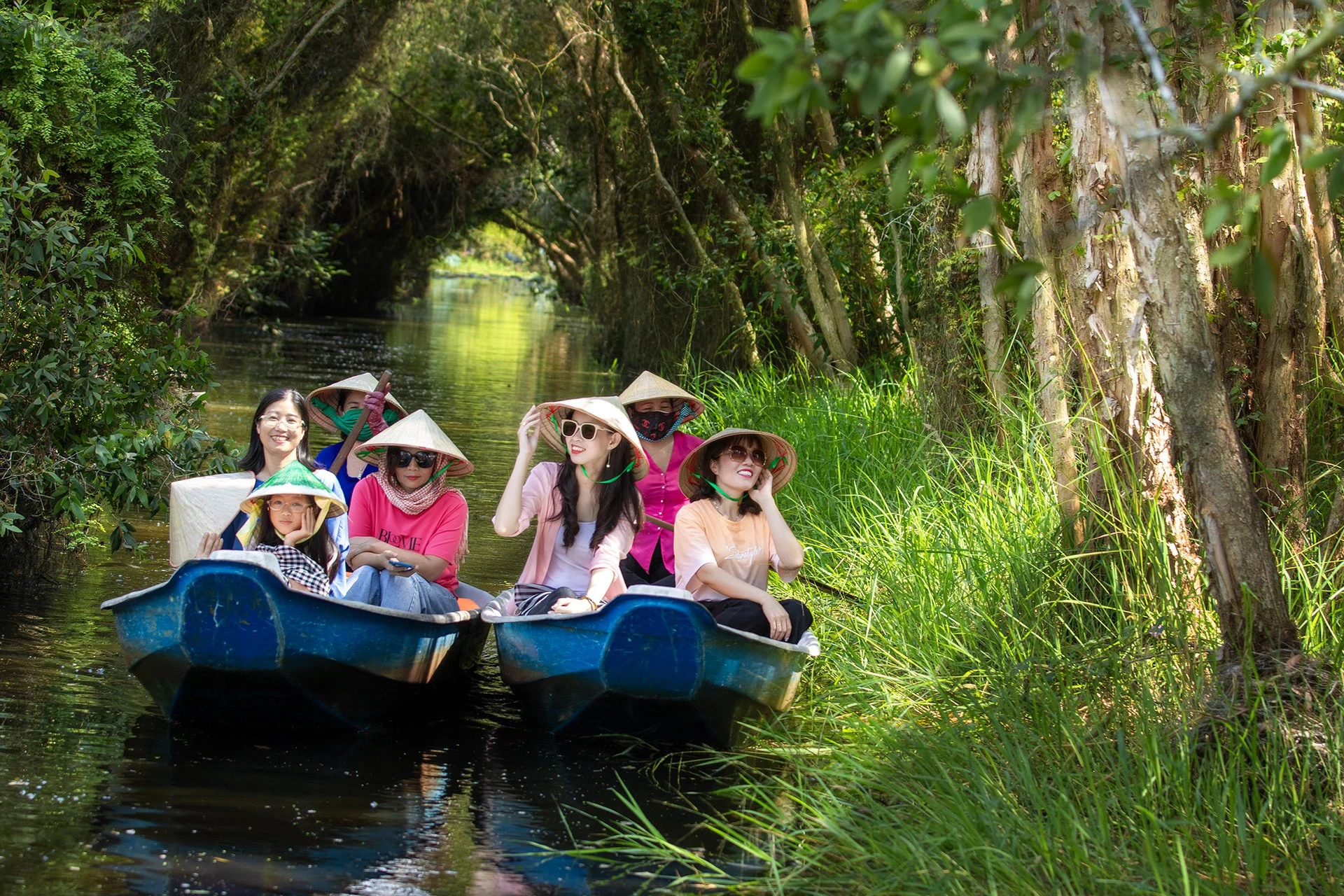 Tour làng nổi tân lập